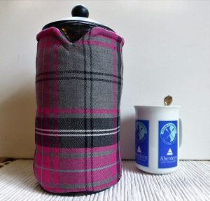 Tartan 8 cup cafetiere cover